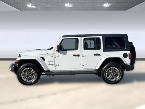 Used 2020 Jeep Wrangler Unlimited Sahara image 2