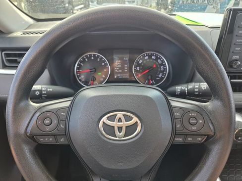 Used 2022 Toyota RAV4 XLE w/ Convenience Package FWD image 25