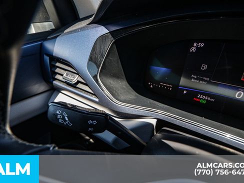 Used 2022 Volkswagen Taos SE image 33