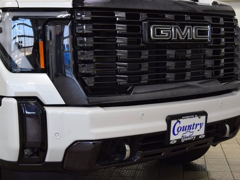 Used 2024 GMC Sierra 3500 Denali Ultimate image 13