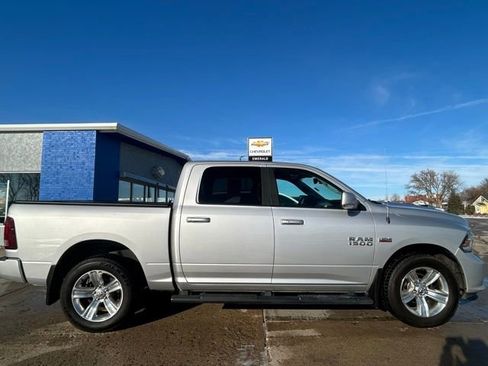 Used 2018 RAM 1500 Sport image 2