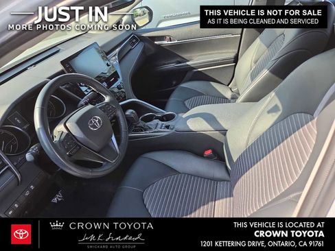 Used 2024 Toyota Camry SE w/ Audio Upgrade Package FWD image 4