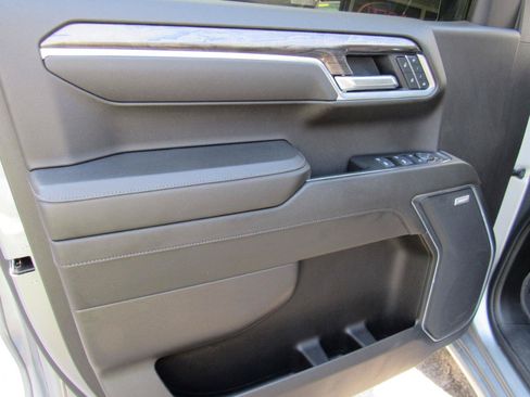 Used 2025 Chevrolet Silverado 1500 LTZ w/ LTZ Premium Package AWD/4WD image 19