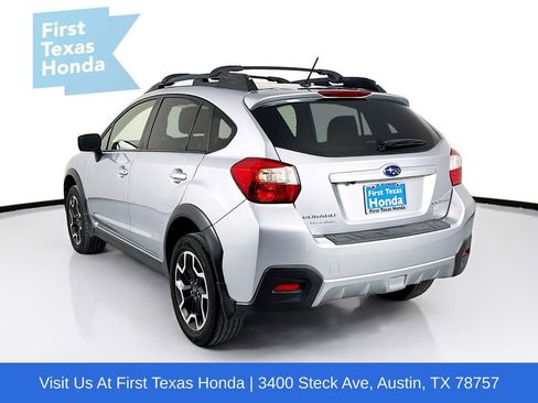 Used 2017 Subaru Crosstrek 2.0i Premium image 6
