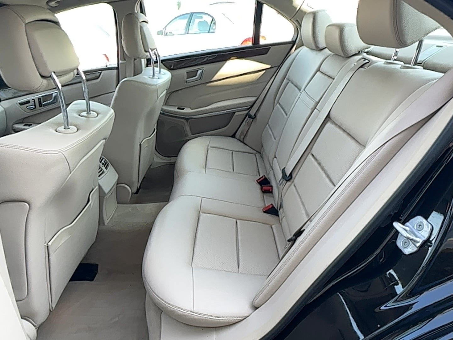 Used 2014 Mercedes-Benz E 350 4MATIC Sedan image 18
