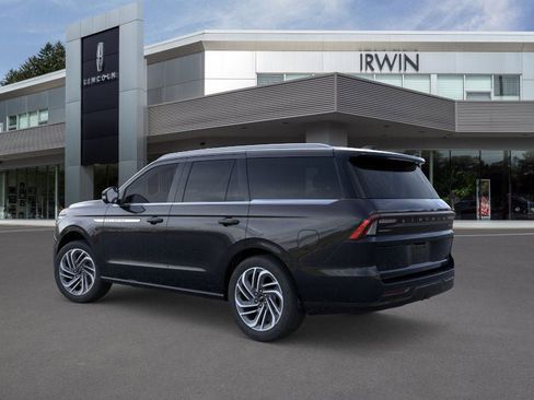 New 2025 Lincoln Navigator Reserve image 4