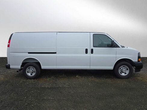 Used 2025 Chevrolet Express 2500 Extended w/ Driver Convenience Package RWD image 2