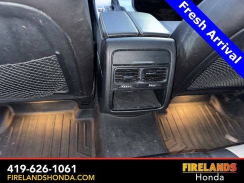 Used 2017 Volkswagen Touareg Wolfsburg Edition image 28