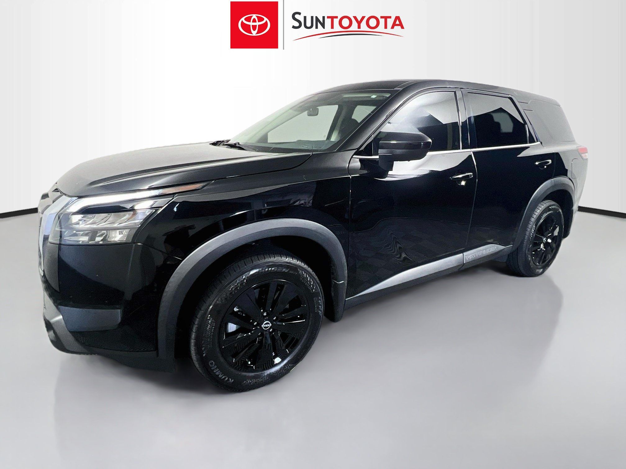 Used 2024 Nissan Pathfinder S AWD/4WD image 9