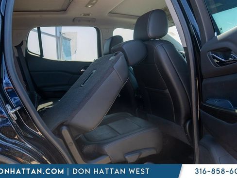 Used 2021 GMC Acadia SLT w/ Elevation Edition FWD image 12