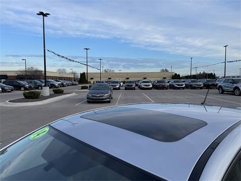 Used 2014 Subaru Impreza 2.0i Premium image 8