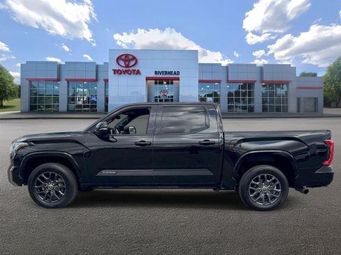 Used 2023 Toyota Tundra Platinum AWD/4WD image 4