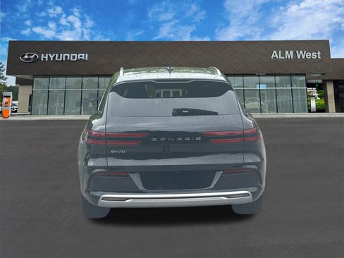 Used 2023 Genesis Electrified GV70 Advanced image 6