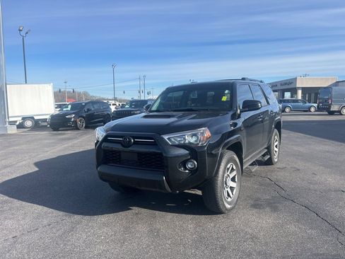 Used 2023 Toyota 4Runner TRD Off-Road image 5