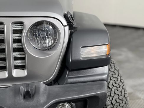 Used 2018 Jeep Wrangler Unlimited Sport S image 5