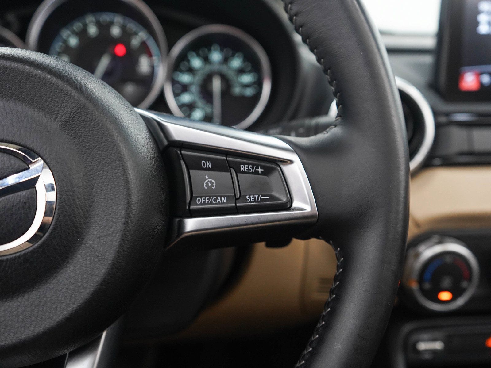 Used 2020 MAZDA MX-5 Miata RF Grand Touring RWD image 25