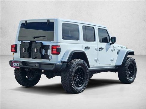 Used 2021 Jeep Wrangler Unlimited Rubicon w/ Xtreme Recon 35" Tire Package AWD/4WD image 5