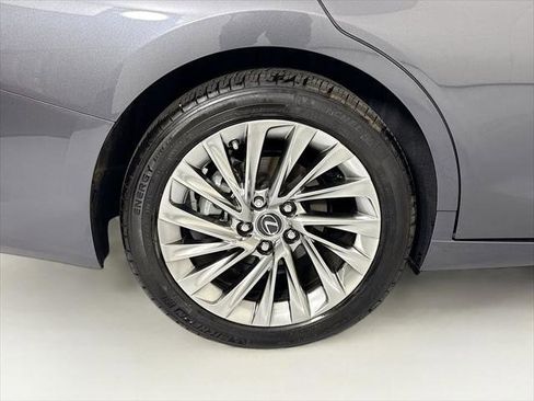 Certified 2023 Lexus ES 300h w/ Accessory Package (Z1) image 34