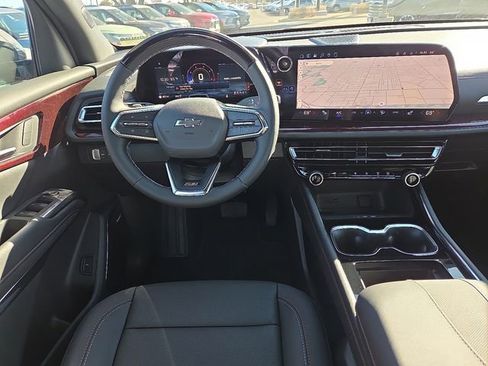 New 2026 Chevrolet Traverse Z71 w/ Enhanced Driving Package image 8