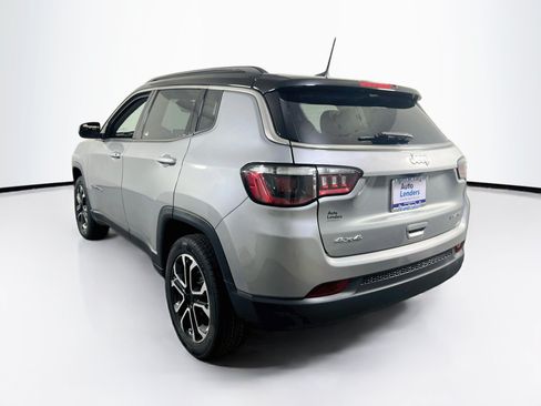 Used 2022 Jeep Compass Limited w/ Sun and Sound Group AWD/4WD image 7