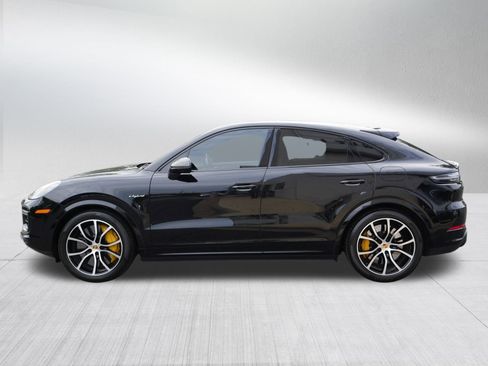 Used 2020 Porsche Cayenne Turbo S image 4