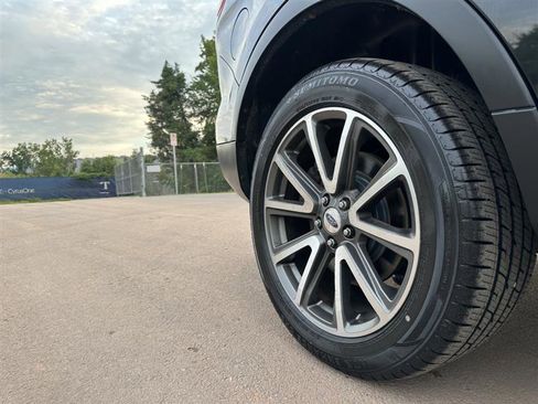 Used 2015 Ford Explorer XLT w/ Equipment Group 202B image 42