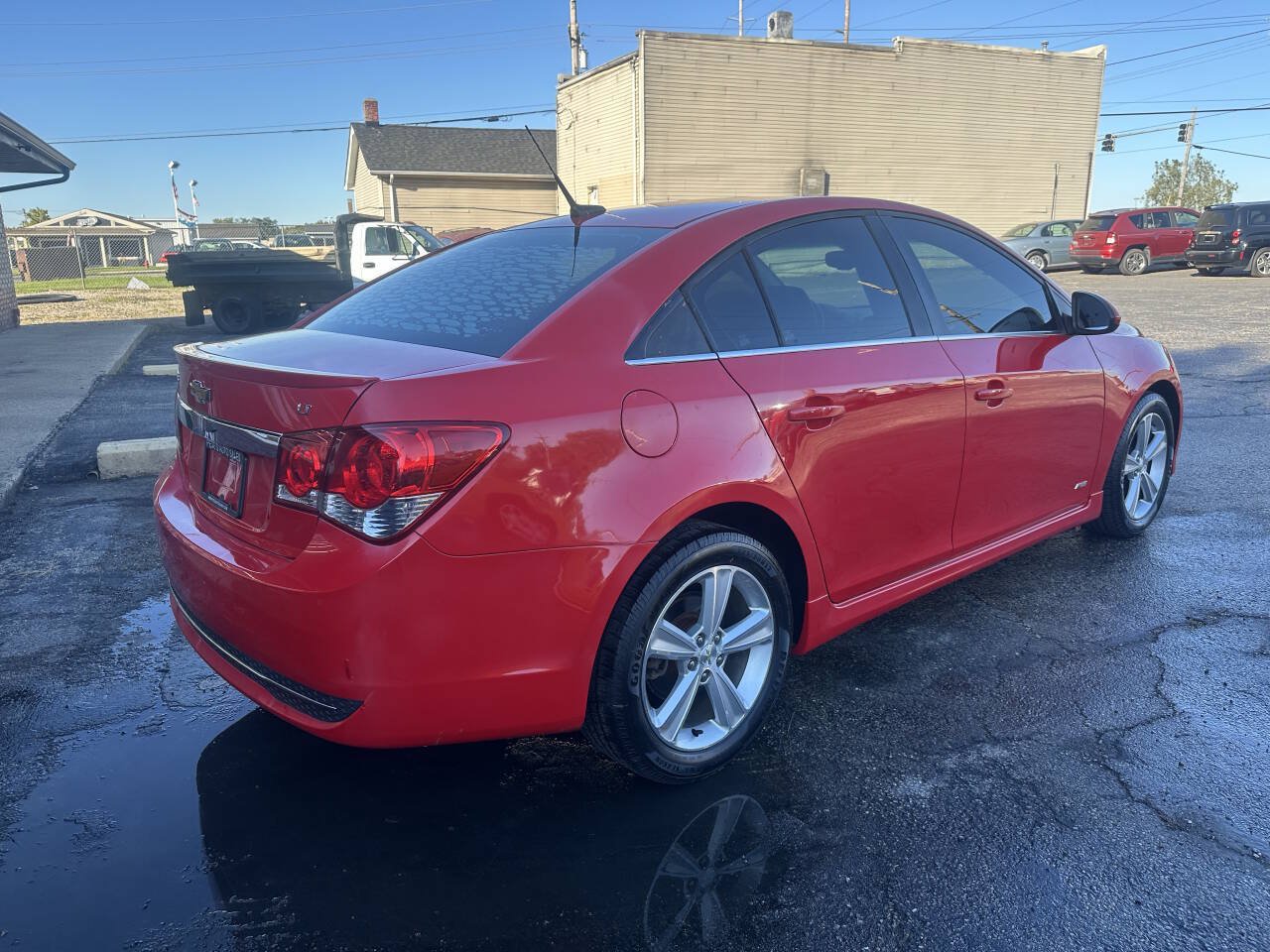 Used 2014 Chevrolet Cruze LT w/ RS Package FWD image 4