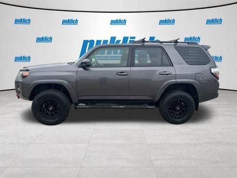 Used 2014 Toyota 4Runner SR5 AWD/4WD image 4