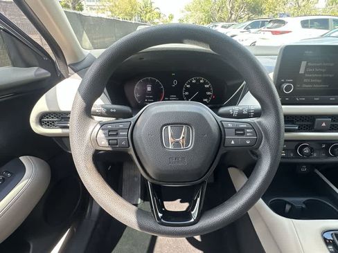 Used 2025 Honda HR-V LX image 15