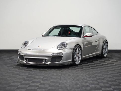 Used 2012 Porsche 911 Carrera 4 GTS image 3