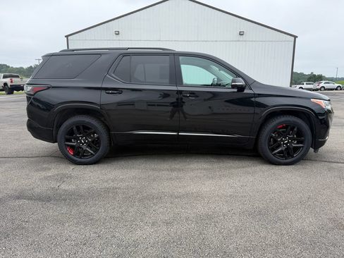 Used 2020 Chevrolet Traverse Premier w/ Redline Edition AWD/4WD image 4