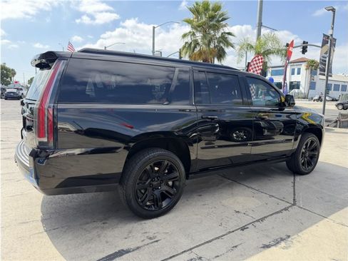 Used 2019 Cadillac Escalade ESV Premium Luxury RWD image 65
