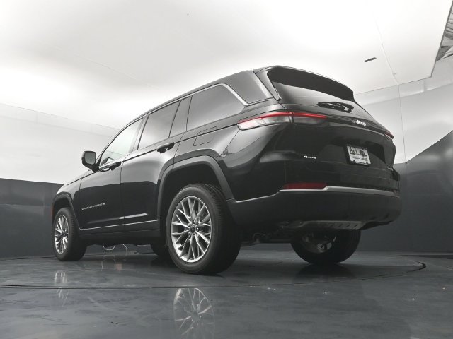 New 2027 Jeep Grand Cherokee Limited AWD/4WD image 22