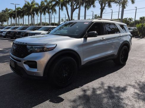 Used 2022 Ford Explorer ST w/ Equipment Group 401A AWD/4WD image 8