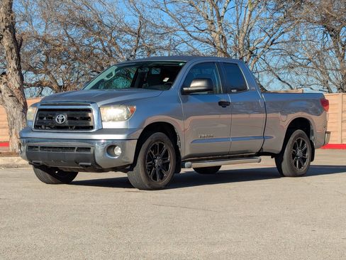 Used 2011 Toyota Tundra 2WD Double Cab w/ SR5 Pkg image 6