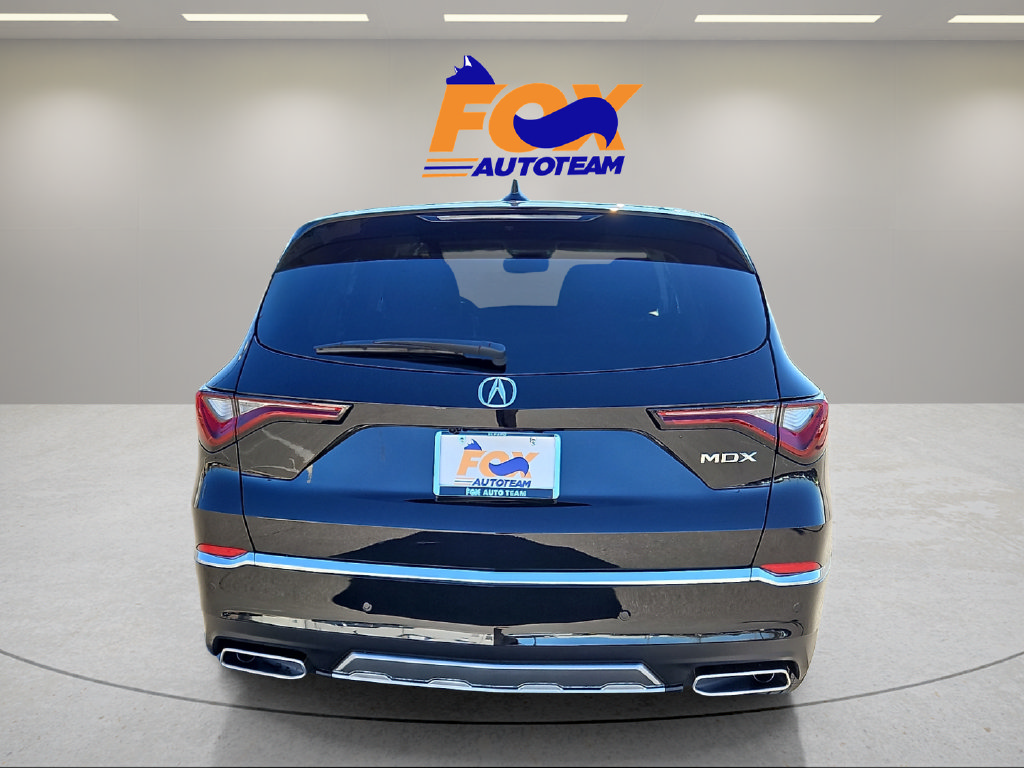 Certified 2026 Acura MDX w/ Technology Package FWD image 4