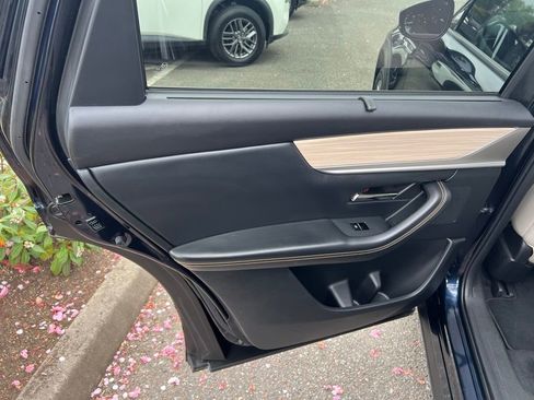 Used 2024 MAZDA CX-90 Plug-In Hybrid w/ Preferred AWD/4WD image 14