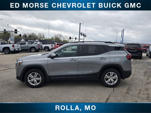 Used 2024 GMC Terrain SLE w/ Driver Convenience Package image 6