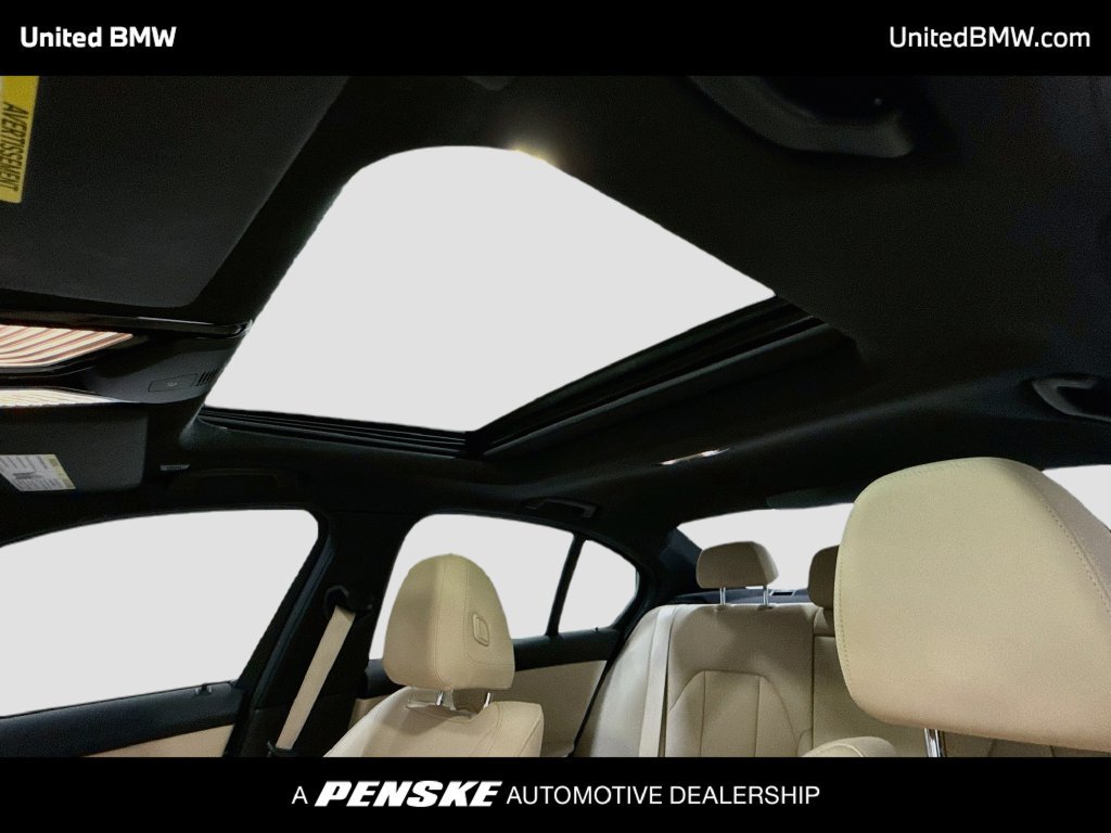 Used 2021 BMW 330i Sedan RWD image 19
