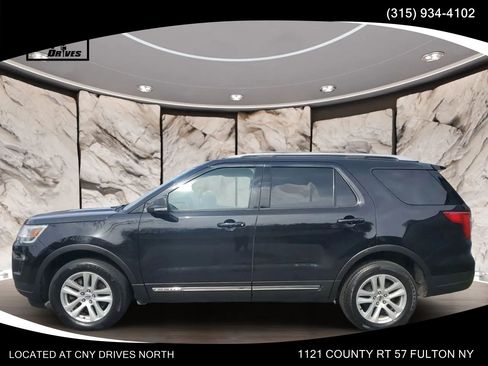Used 2019 Ford Explorer XLT w/ Equipment Group 201A AWD/4WD image 8