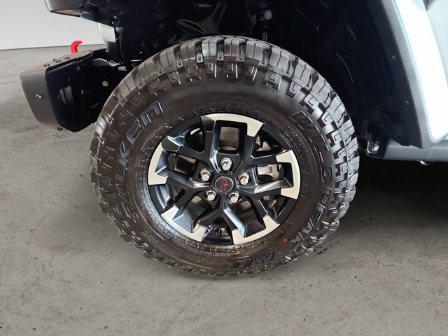 Used 2025 Jeep Gladiator Rubicon AWD/4WD image 9