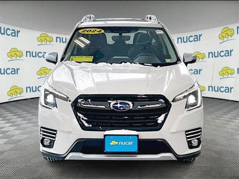 Used 2024 Subaru Forester Touring image 2