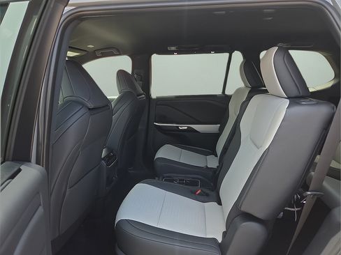 New 2026 Lexus TX 500h AWD image 14
