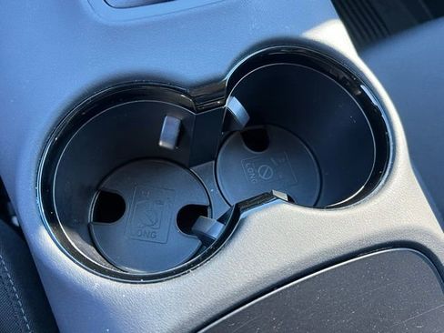 Certified 2024 Toyota Venza LE image 35