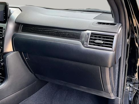 Used 2023 Lexus GX 460 w/ Black Line Special Edition AWD/4WD image 19