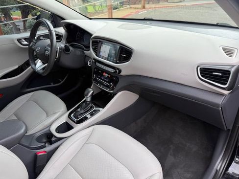 Used 2019 Hyundai Ioniq Limited w/ Ultimate Package 02 image 16