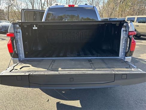 Used 2022 Ford F150 Lightning Lariat image 23