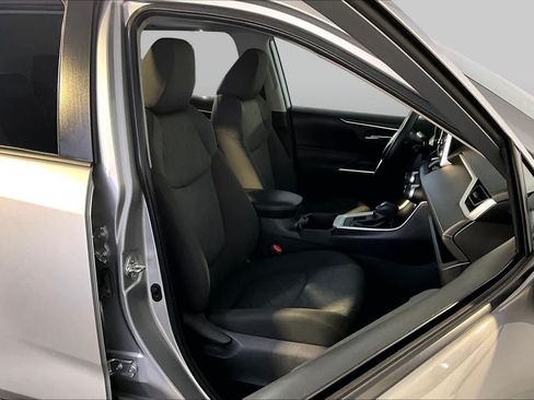 Used 2022 Toyota RAV4 XLE w/ Convenience Package AWD/4WD image 8