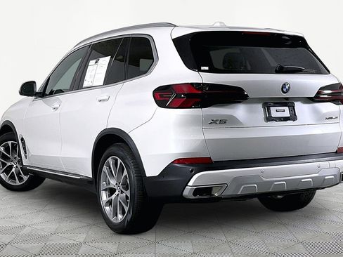 Certified 2024 BMW X5 xDrive40i w/ Parking Assistance Package AWD/4WD image 5