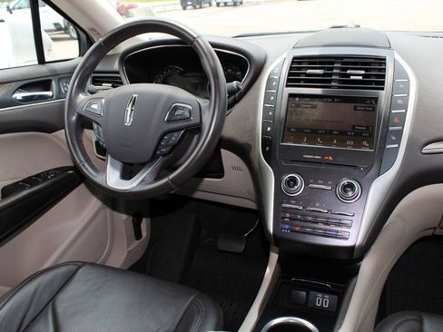 Used 2019 Lincoln MKC Reserve w/ MKC Technology Package FWD image 7